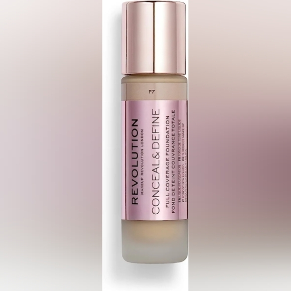 Makeup Revolution Conceal & Define F7.🌴 - Picture 4 of 4